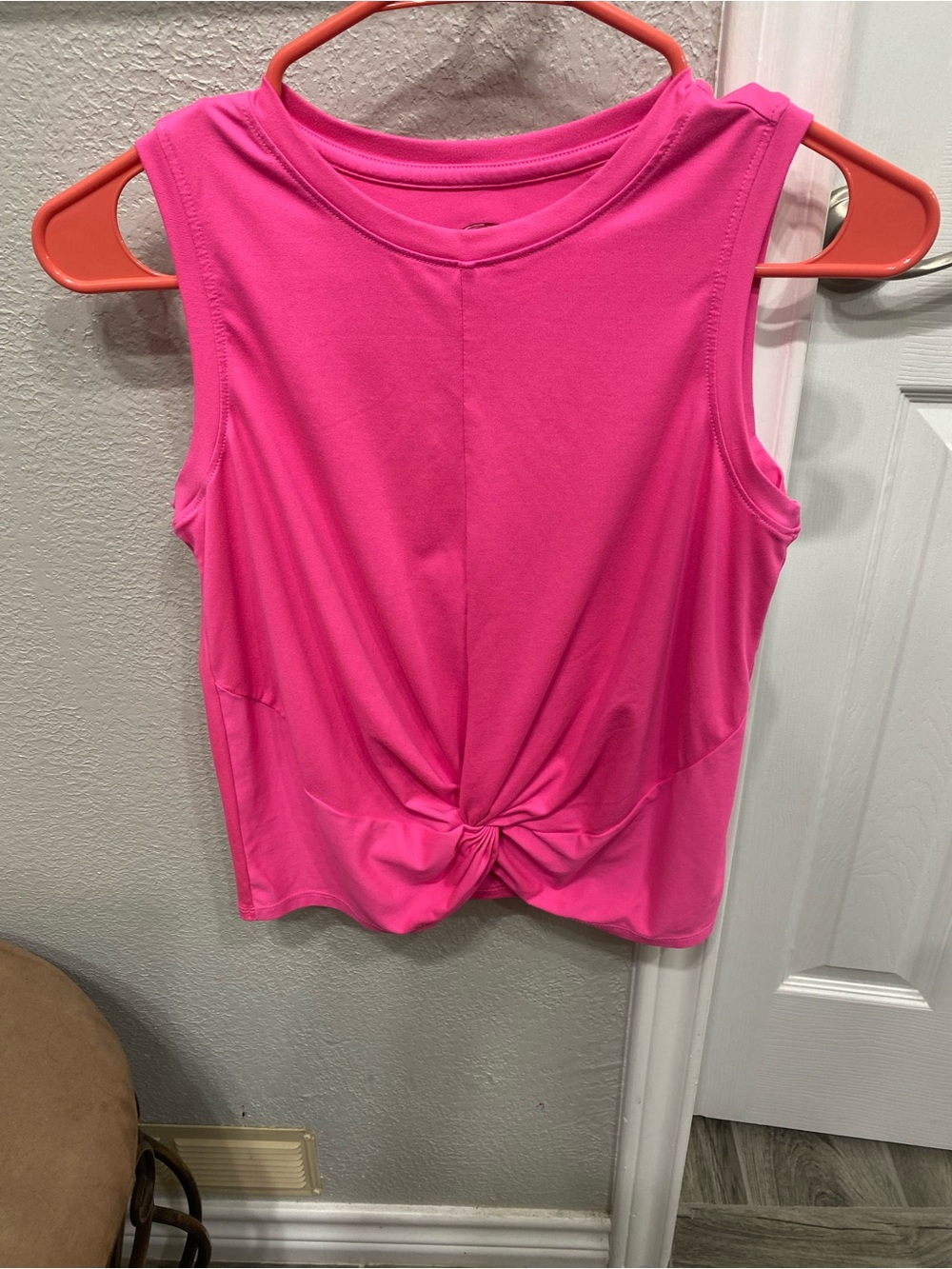 Knot-Front Sleeveless Tank Top - Vibrant Pink